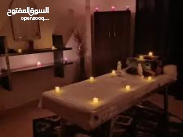 اسيا لبيع فى فندق شهير 5 نجوم منطقة البارشا.دبي دخل شهري 500,000 درهم