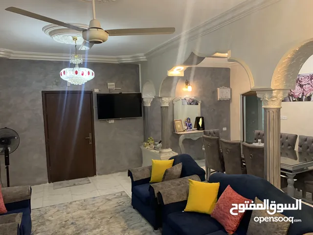 177 m2 3 Bedrooms Townhouse for Sale in Zarqa Al Zarqa Al Jadeedeh