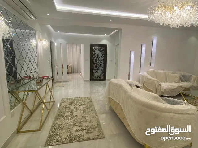 250 m2 5 Bedrooms Villa for Rent in Muharraq Diyar Al Muharraq