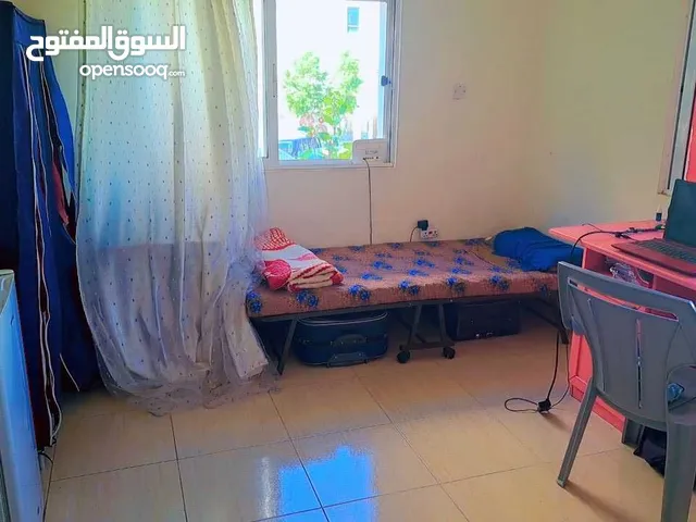طاولة مكتب
