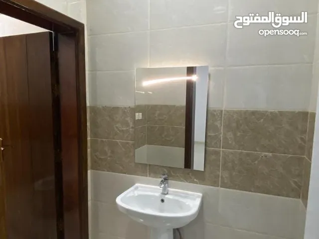 180 m2 4 Bedrooms Apartments for Rent in Al Madinah Ar Ranuna