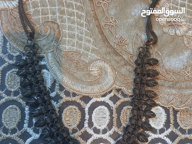 عقد رقبة من النحاس الاحمر