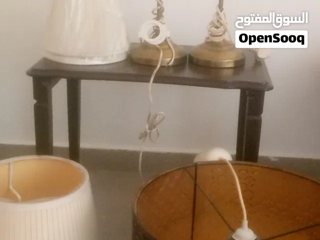 ثريات ايكيا وإنارة جانبية ايكيا شبة جديد استعمال بسيط .