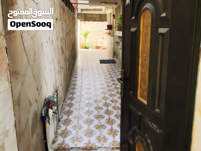 Building for Sale in Zarqa Hay Al Nuzha