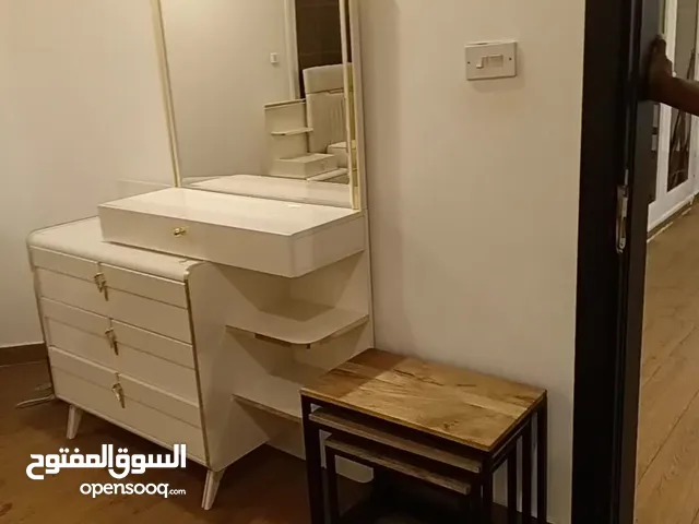 نشتري جميع اثاث المنزليه ونقل أغراض في جميع مناطق الكويت