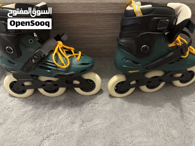 � للبيع سكيت (رولر) بحالة ممتازة