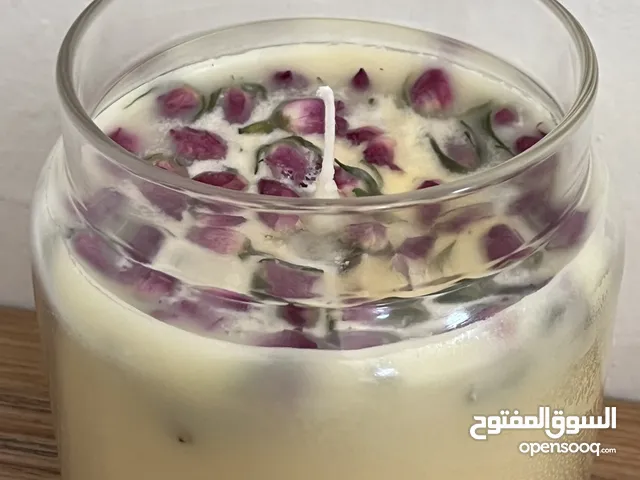للبيع شموع بروائح عطرية
