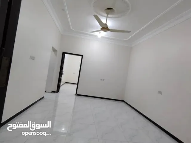 300 m2 3 Bedrooms Apartments for Rent in Aden Other