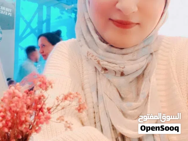 معلمة لغه انجليزيه و متابعه جميع المواد