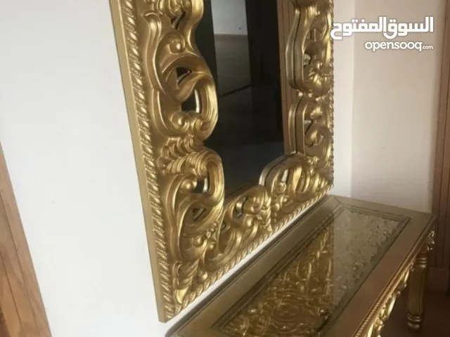 مدخل ذهبي مع مرايا فخم