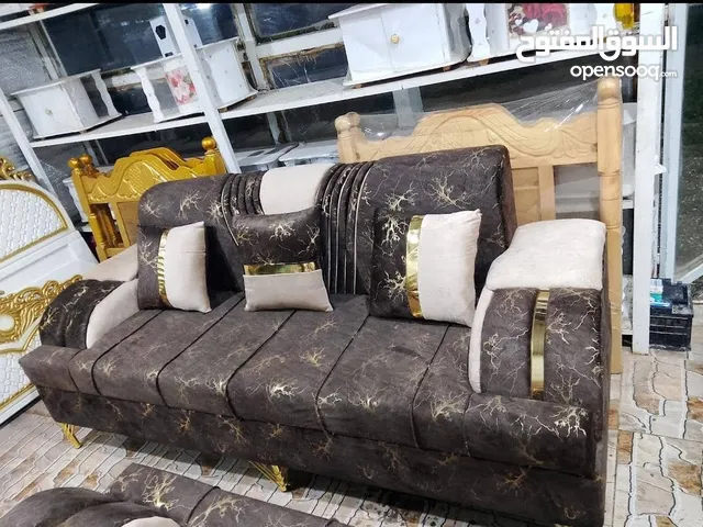 الورشة المتحركة للتنجيد _اطقم جلووس _ جلسات عربية _ بوفات_ جددديد _ صيااانة