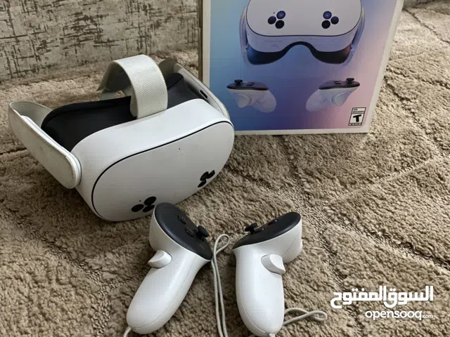 نظارة   Meta Quest 35  128GB نظيفة يوجد جميع ملحقاتها استخدام قليل   1000 ريال