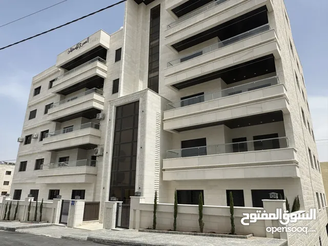 شقق مساحة ( 180م و 190م طابق اول و ارضي و روف ) في البنيات -طريق المطار خلف مدارس القادة