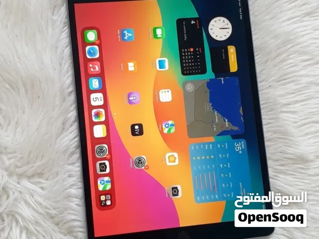 iPad Pro (10.5)  Excellent Condition Good Battery64 GB 450 AED