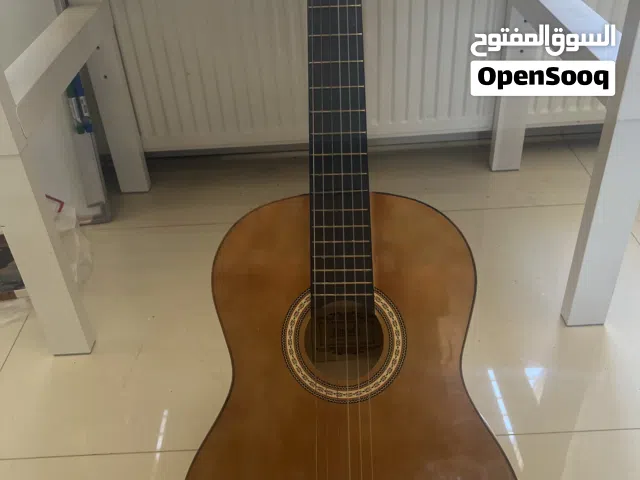 جيتار خفيف الاستعمال مع أكسسوارات (كرابو/ريشة/ حقيبة)