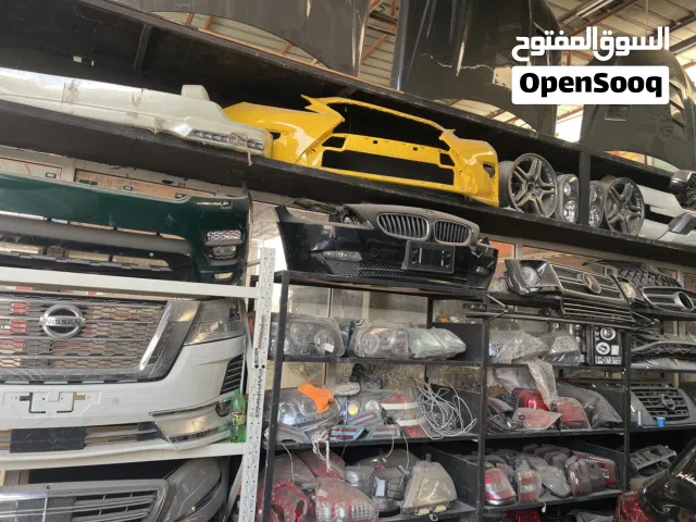 للاستثمار محل ادوات زينة السيارات والبودي كت  في المعبيلة الصناعية شارع رقم 8