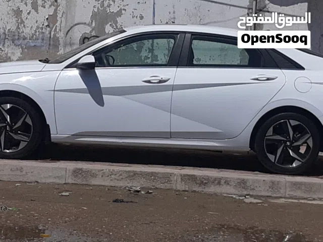 2021 Hyundai Elantra Standard