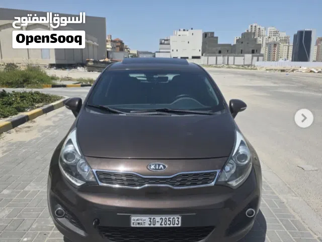 2014 كيا ريو Standard