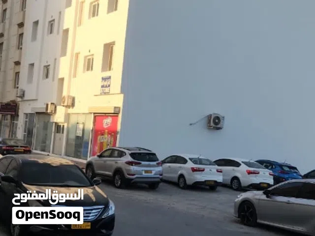 للبيع مبنى سكني تجاري بموقع ممتاز في الحيل الجنوبية