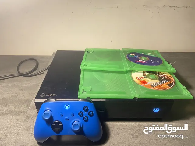 Xbox One with New Controller and 2 Games – Xbox (Negotiable)
