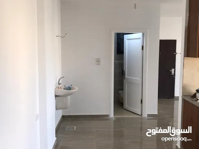 شقه للبيع او البدل على بيت مستقل