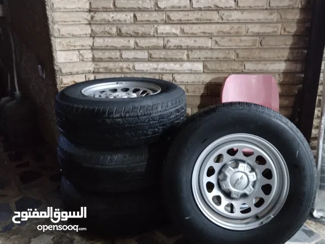 طخم اطارات نوع كرنادير أمريكي متازة سلفرادو اصلي شركة قياس 255..70 R. 17 مع الكنبات