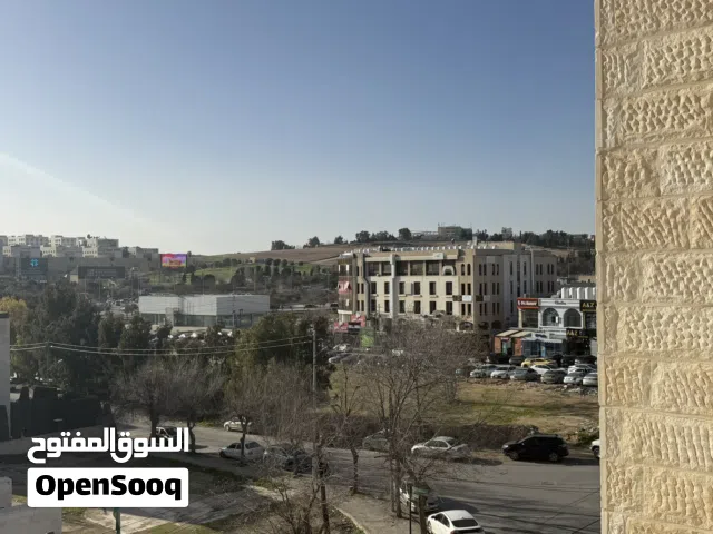 شقة مفروشة للإيجار أطلاله خلابة قرب مجمع الملك حسين ومكه مول وستي مول والخدمات الطبيه وحدائق الحسين