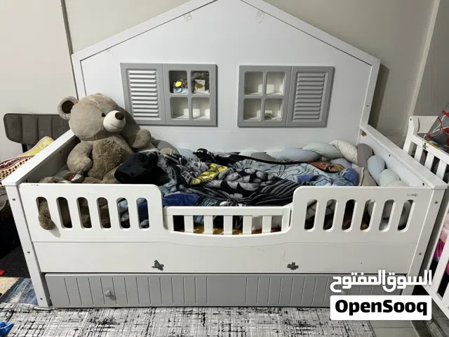 غرفة طفل للبيع