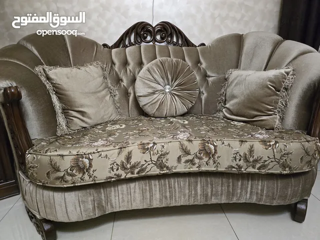 طقم غرفة ضيوف مع برداية