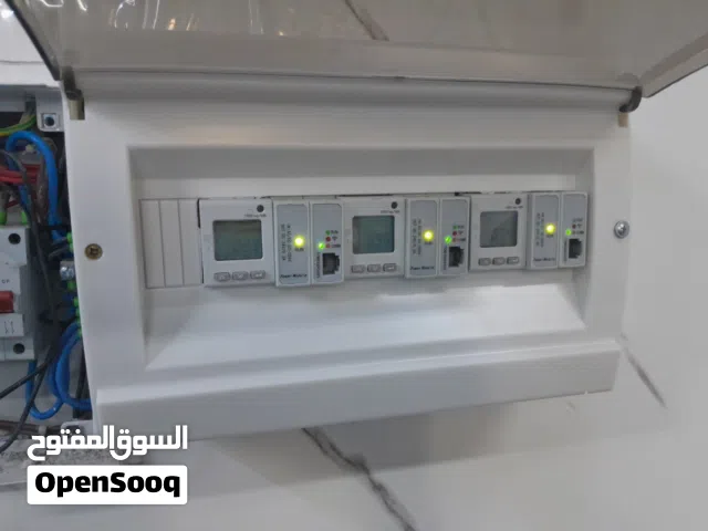 فني كهرباء محترف