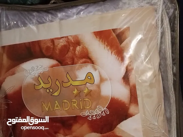 ارخص بطانية سرير كبير مدريد إنتاج شركة البيت للمفروشات قطيفة دبل فيس بالشنطة جديدة