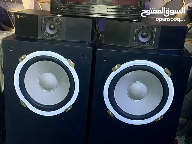 ‏مكبر + سماعات للبيع