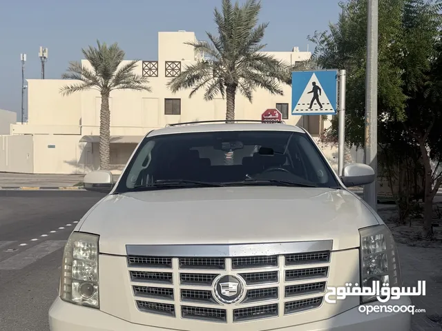 Used Cadillac Escalade in Northern Governorate
