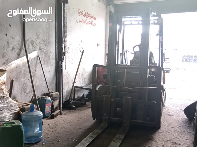 2002 Other Lift Equipment in Amman