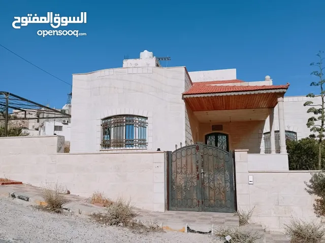 1m2 3 Bedrooms Townhouse for Sale in Zarqa Birayn