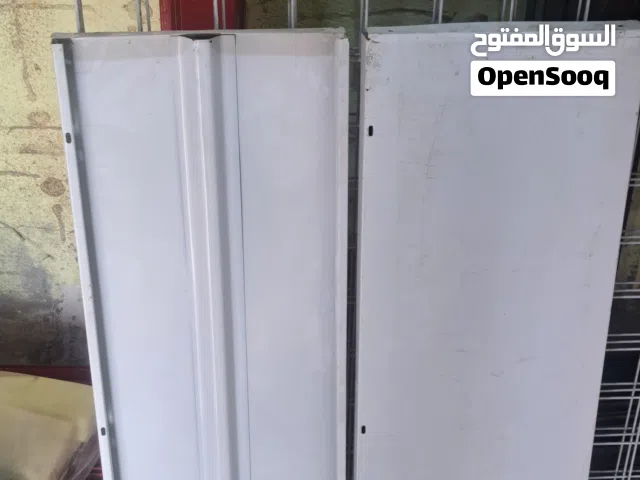 رفوف محل اسواق للبيع جانبي وصطي وجداري كاملات رف وسجه وحماله رفوف خشب موجود رفوف ألمنيوم دكسنات بصرة