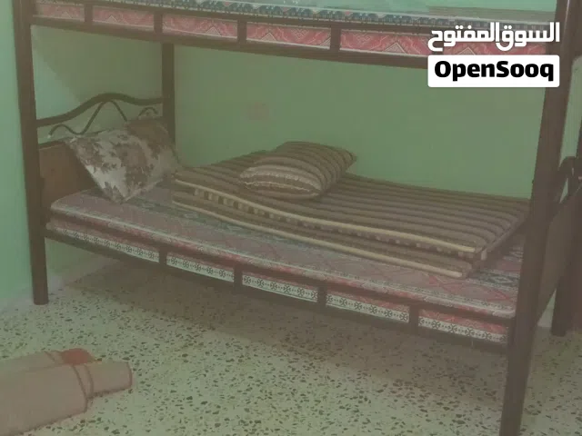 أسرة للبيع