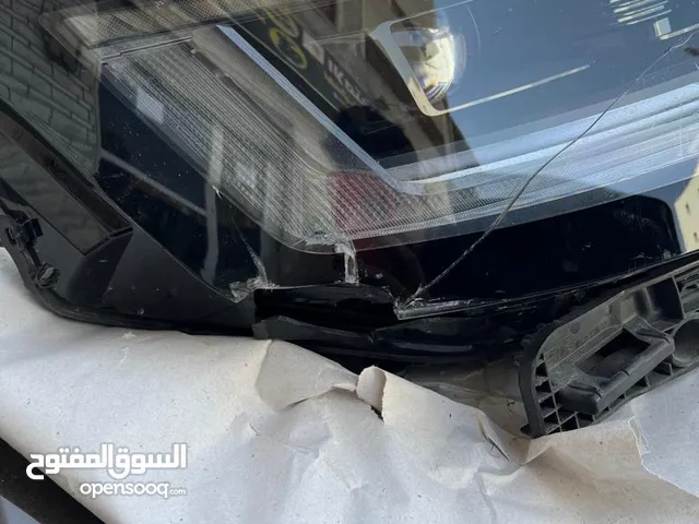 فنار رنج روفر 2024 اصلي متاع الدار جهت اليمين قشرا مكسرا الحاشيا ربي يبارك وتواصل على هات الرقم