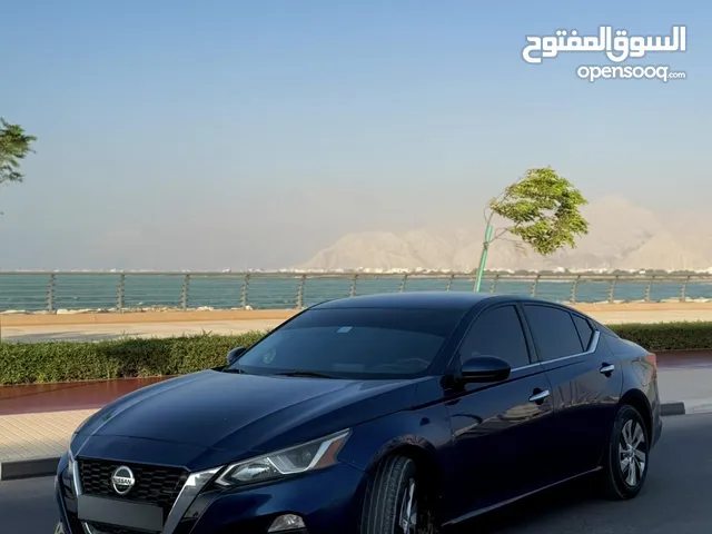 NISSAN ALTIMA 2019 (S) NEAT & CLEAN CAR JUST BUY AND DRIVE PRICE NEGOTIABLE LESS KM DRIVEN