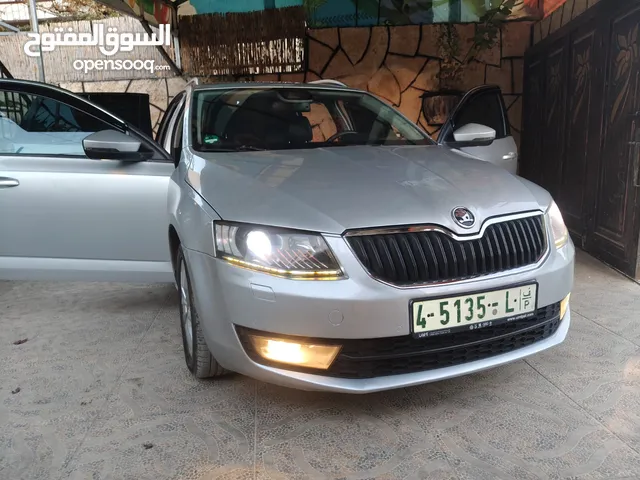 سكودا اوكتافيا ماطور 2000 اتمات ديزل 2016 عداد اصلي 175 الف سياره فل اضافات عدا فتحه