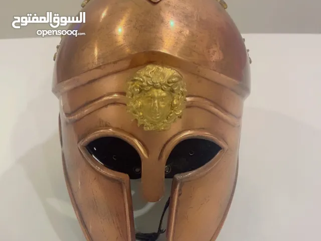 للبيع خوذه حرب أصليه فولاذ لمحارب روماني قديم بحالة ممتازة