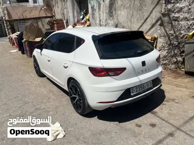 2017 سيات ليون Standard