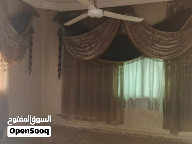 بيت طابقين للبيع