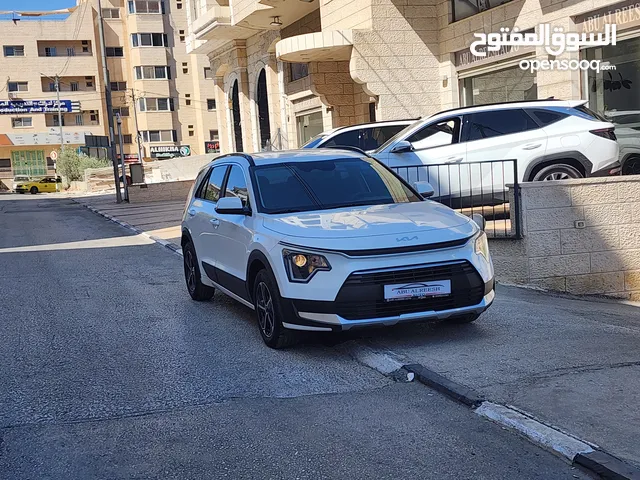 حبيب بدور توفر بنزين بس كيا نيرو اوفر سيارة في السوق