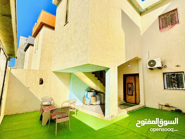 150 m2 3 Bedrooms Townhouse for Sale in Tripoli Jazeerat Al-Fahm