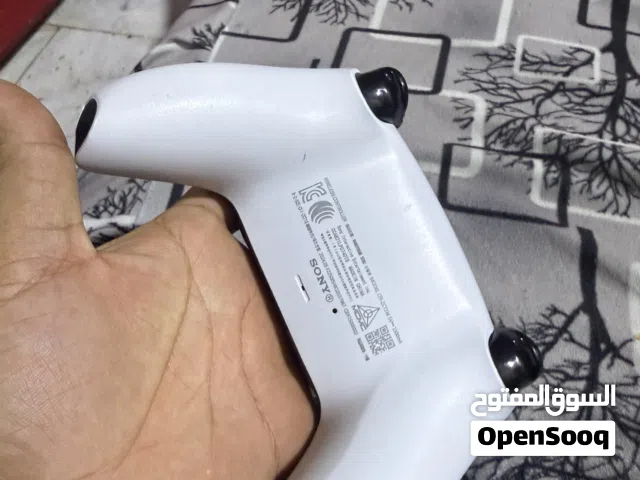 يدت بلي 5 اصليه التجي ويه الجهاز ونضفته 100/100