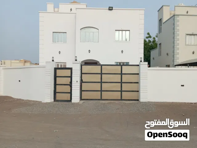 200 m2 4 Bedrooms Villa for Sale in Al Batinah Suwaiq