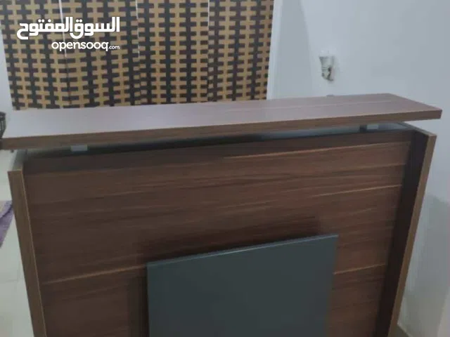 مكتب استقبال وكرسي