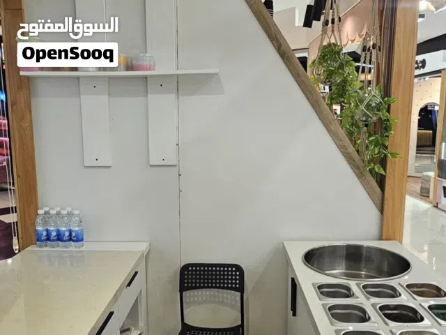 كاونتر بوث تجاري فخم (شبه جديد) للمحلات والكافيهات