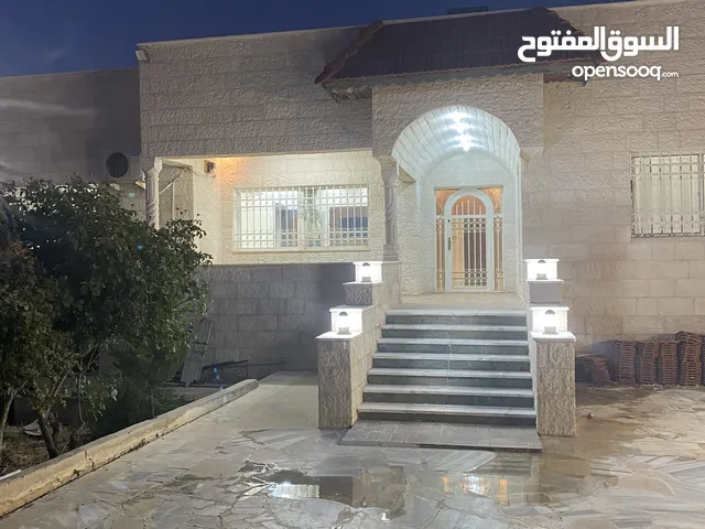 420 m2 More than 6 bedrooms Villa for Rent in Irbid Al Sareeh